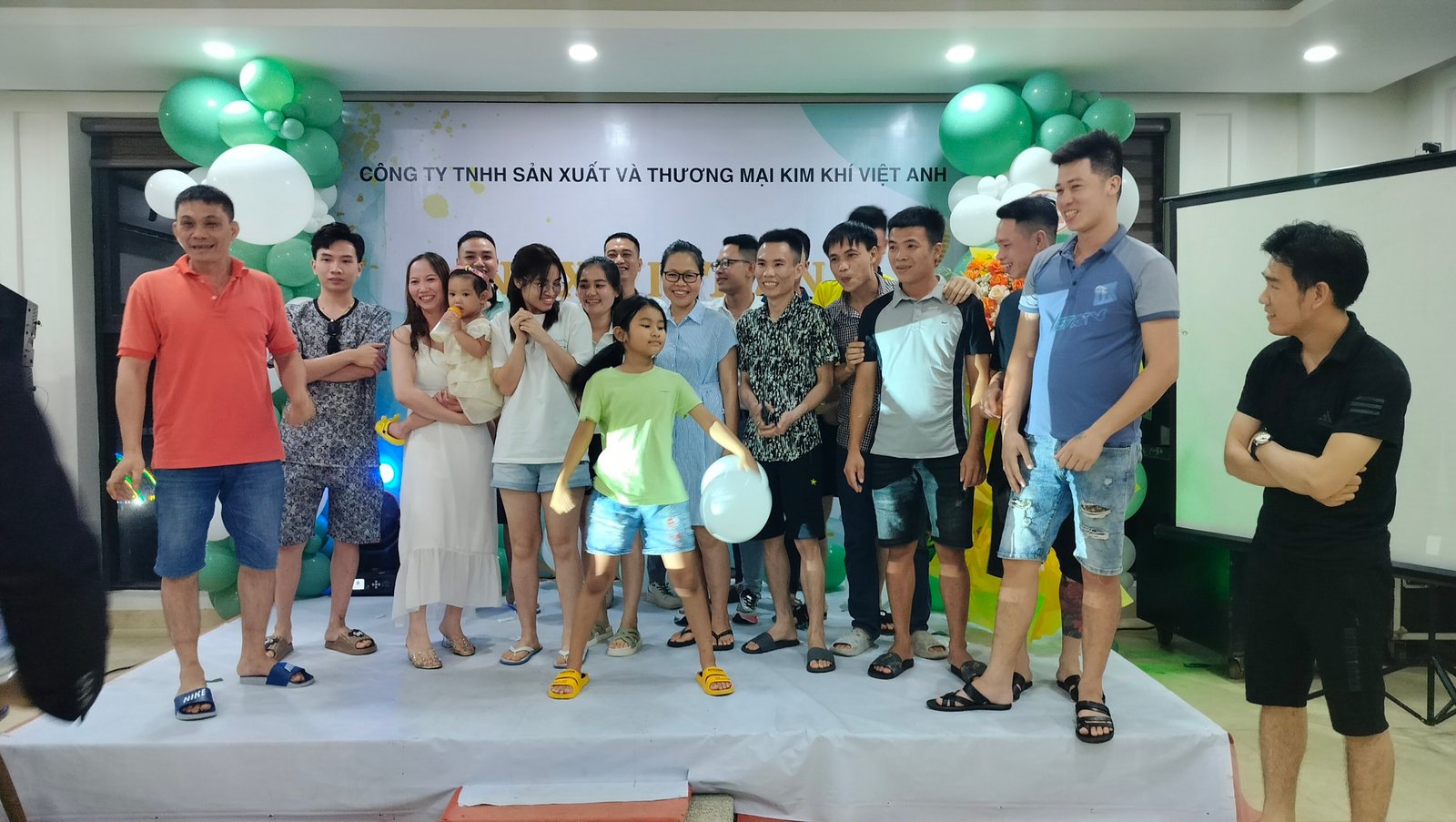 Kim Khí Việt Anh - Ai cũng có giải