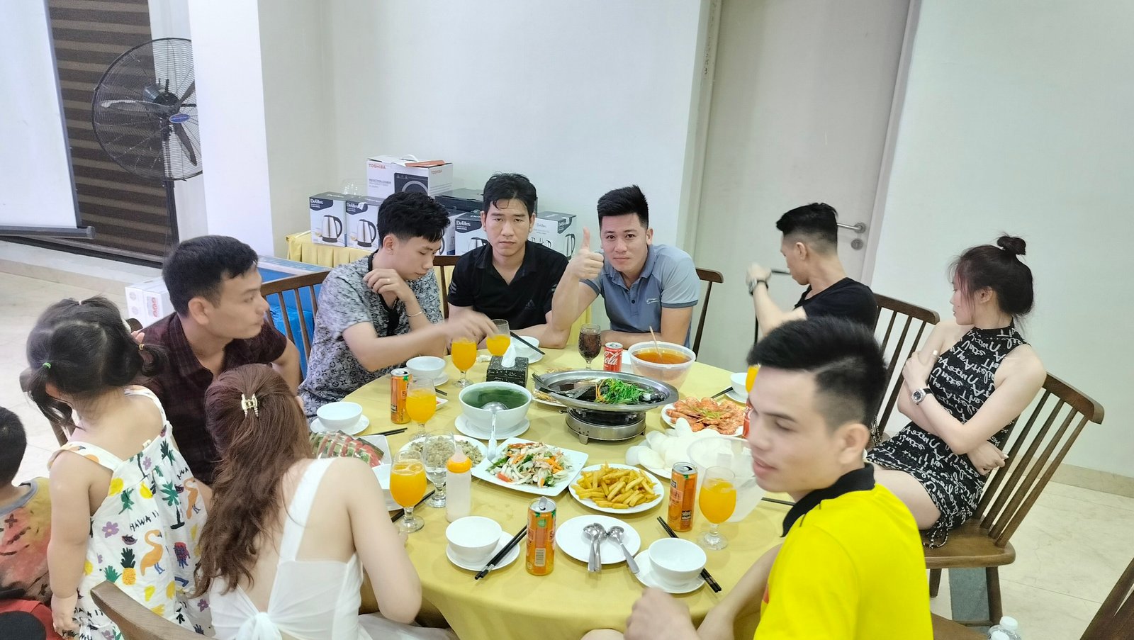 Kim Khí Việt Anh - Tiệc vui nào