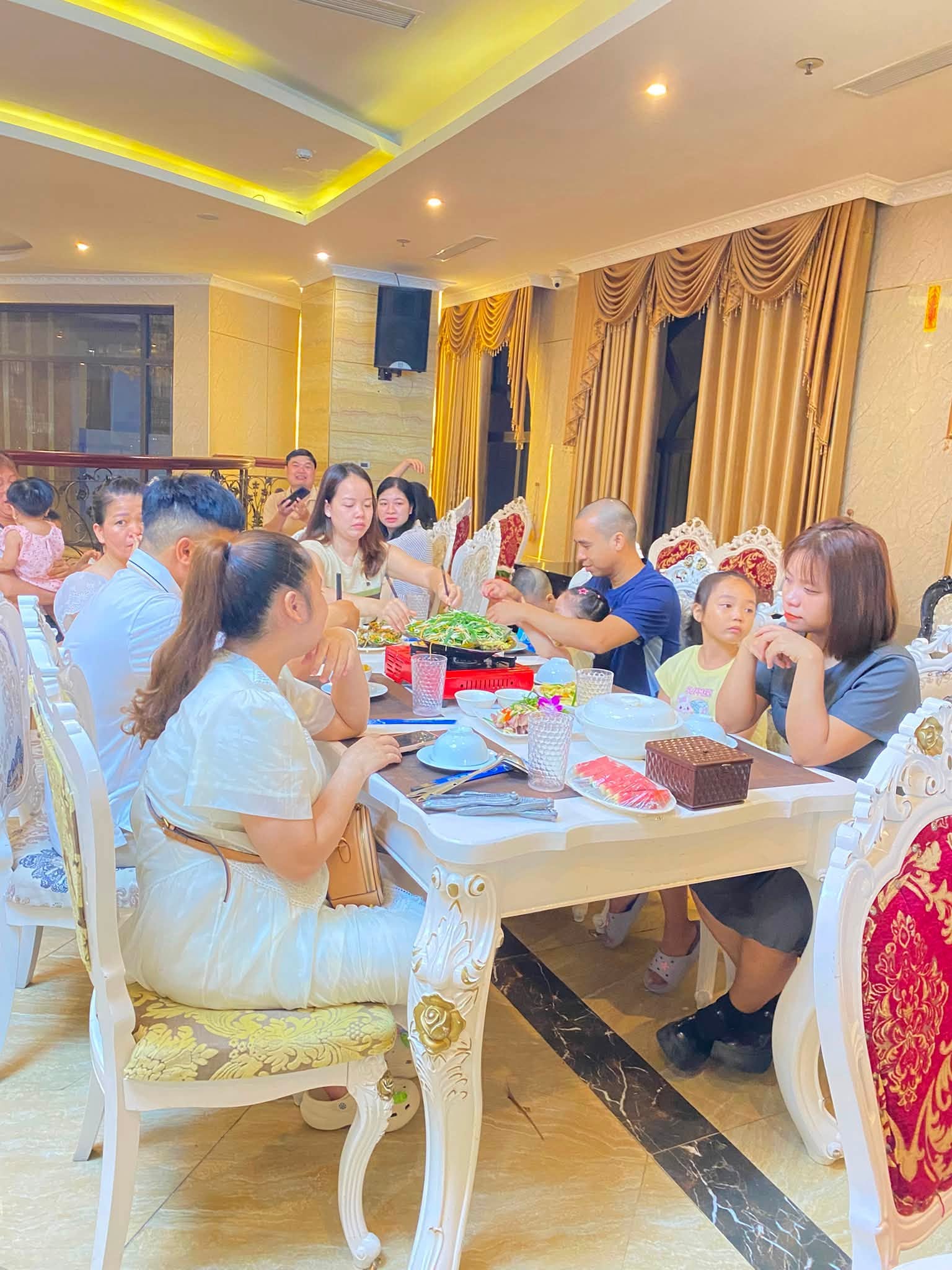 Bữa tiệc Gala của công ty Bồn Bể Inox Việt Anh VATANK