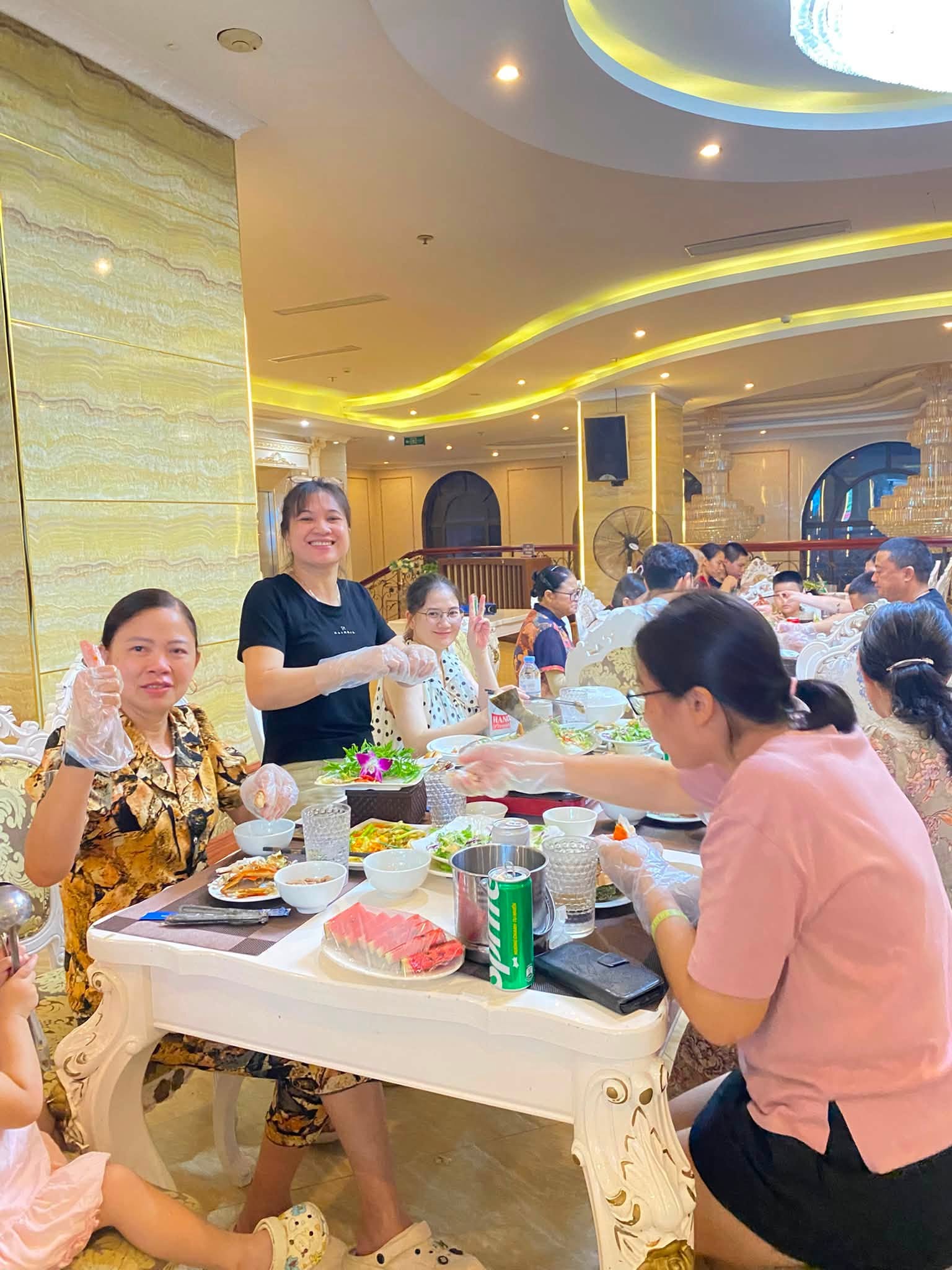 Không khí vui vẻ trong đêm Gala của Việt Anh VATANK